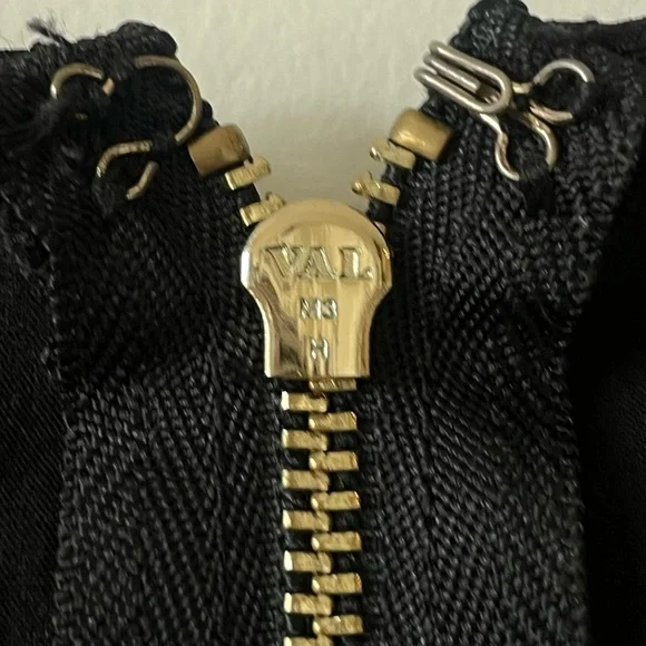 SOLD Guess Black Corset Crop Top Long Sheer Sleeves Size S - Picture 5 of 6